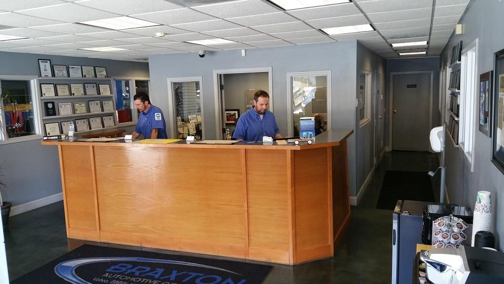 the front desk at Braxton Automotive