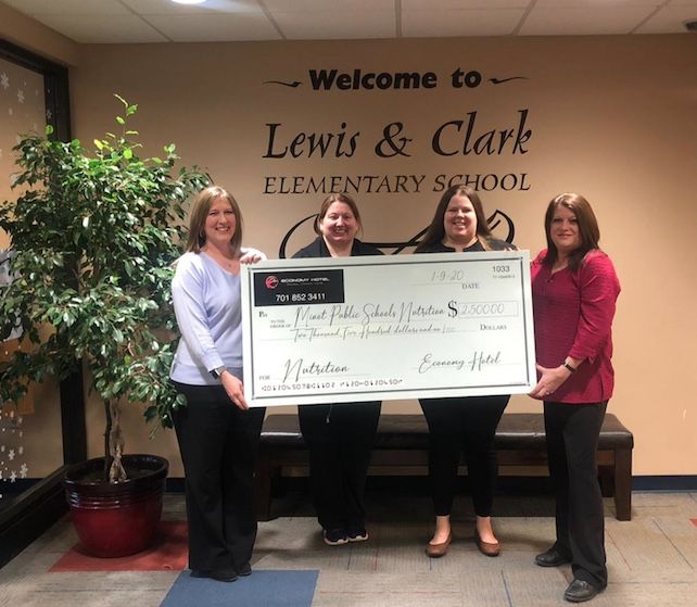 Left to Right: Minot Nutrition Services Director Ivy Thorson, AGM Jackie Evans, SGH GM Rebecca Minnifield, Area Manager Lisa Holloman