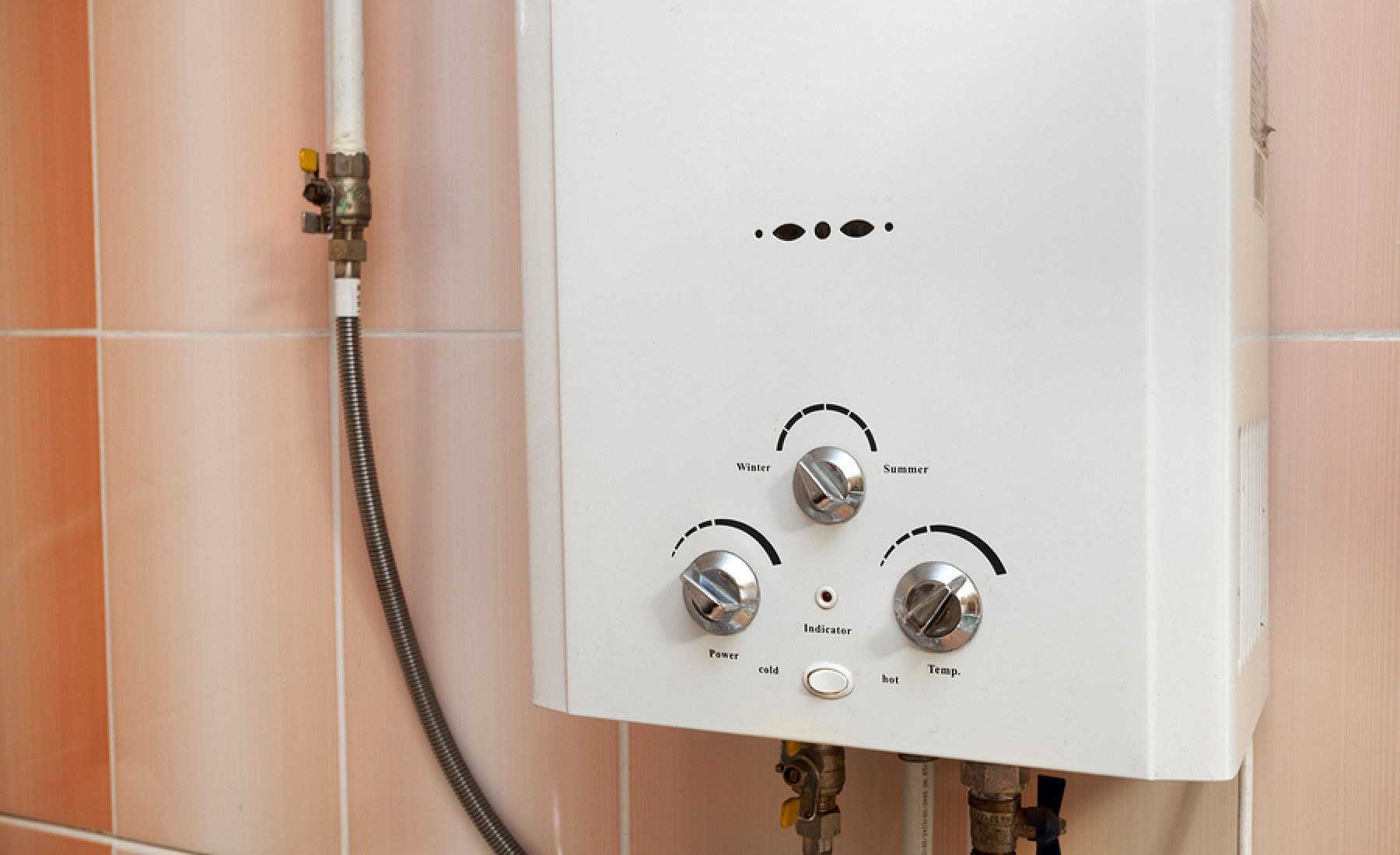 advantages-of-on-demand-water-heaters-the-pink-plumber