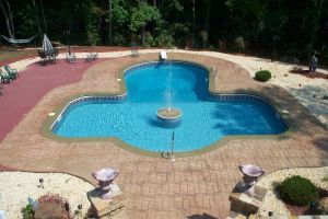 Vinyl Pool With Water Feature