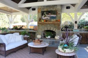 Outdoor Fireplace 