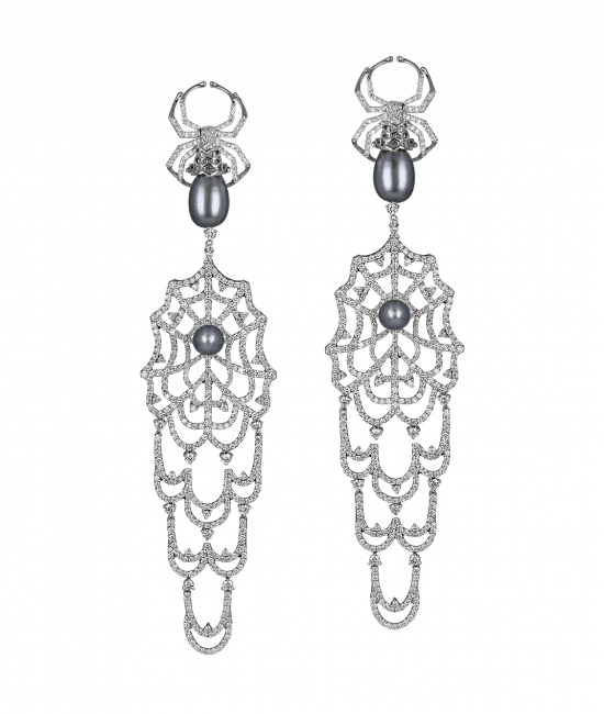 White Gold Earrings with Black Pearls